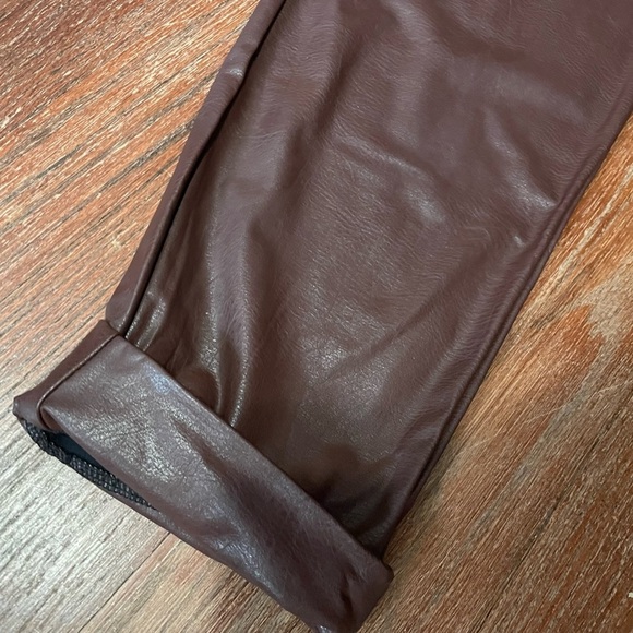 NWT Lysse Ruth Pleated Crop Pant in Deep Mulberry - Medium - Picture 8 of 12